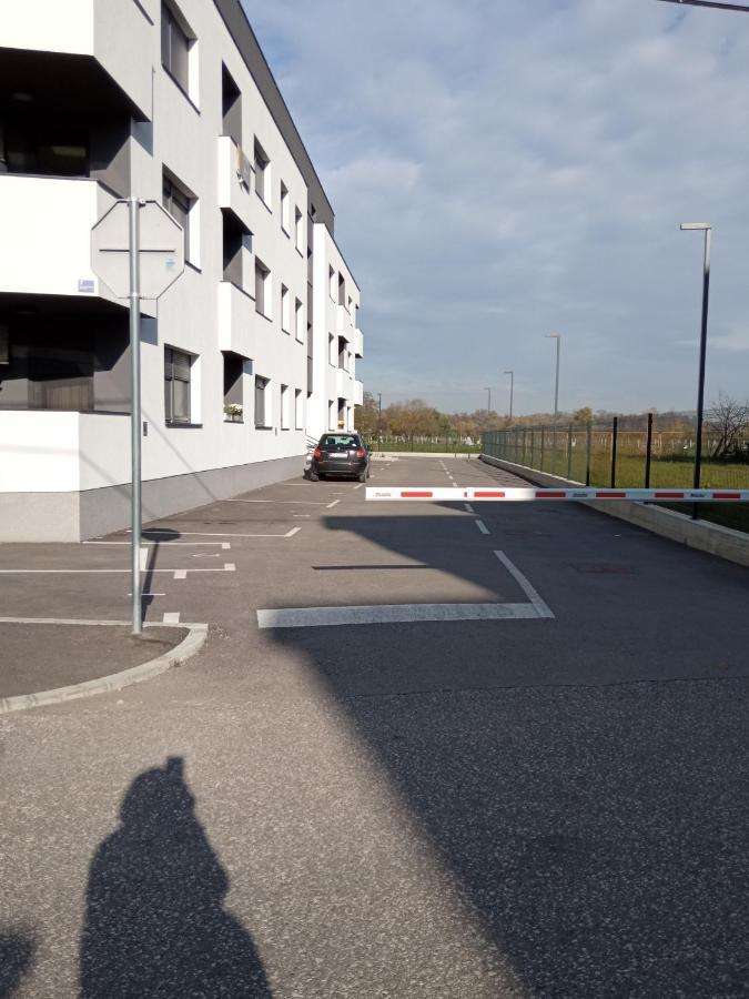 Fiolica Appartement Zaprešić Buitenkant foto