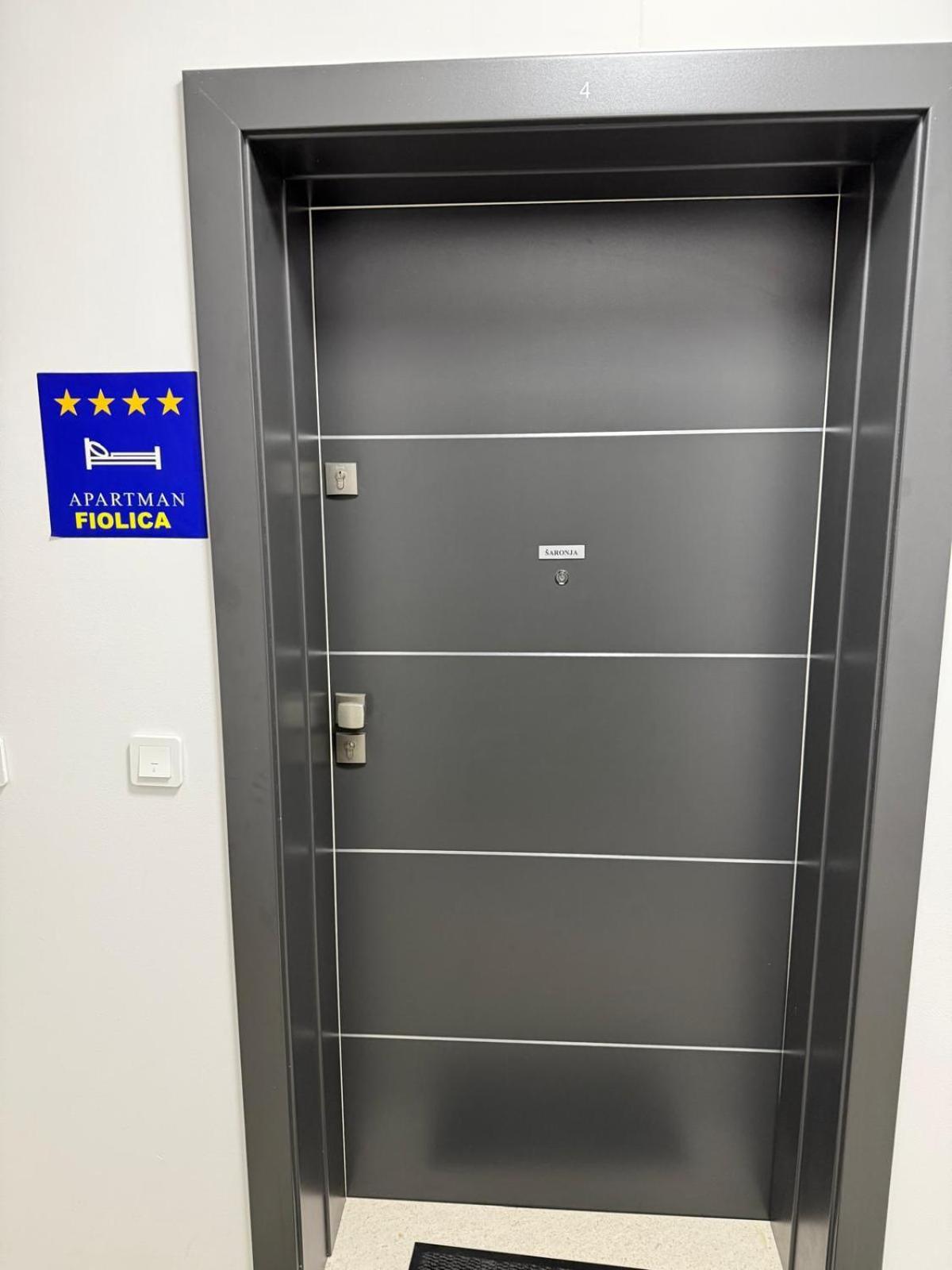 Fiolica Appartement Zaprešić Buitenkant foto