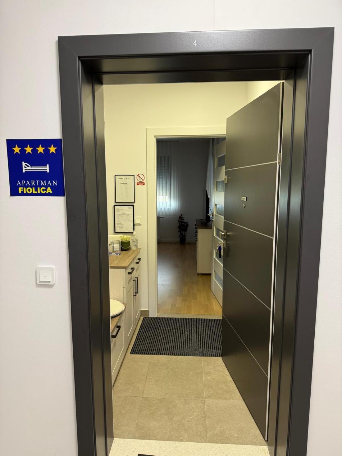 Fiolica Appartement Zaprešić Buitenkant foto
