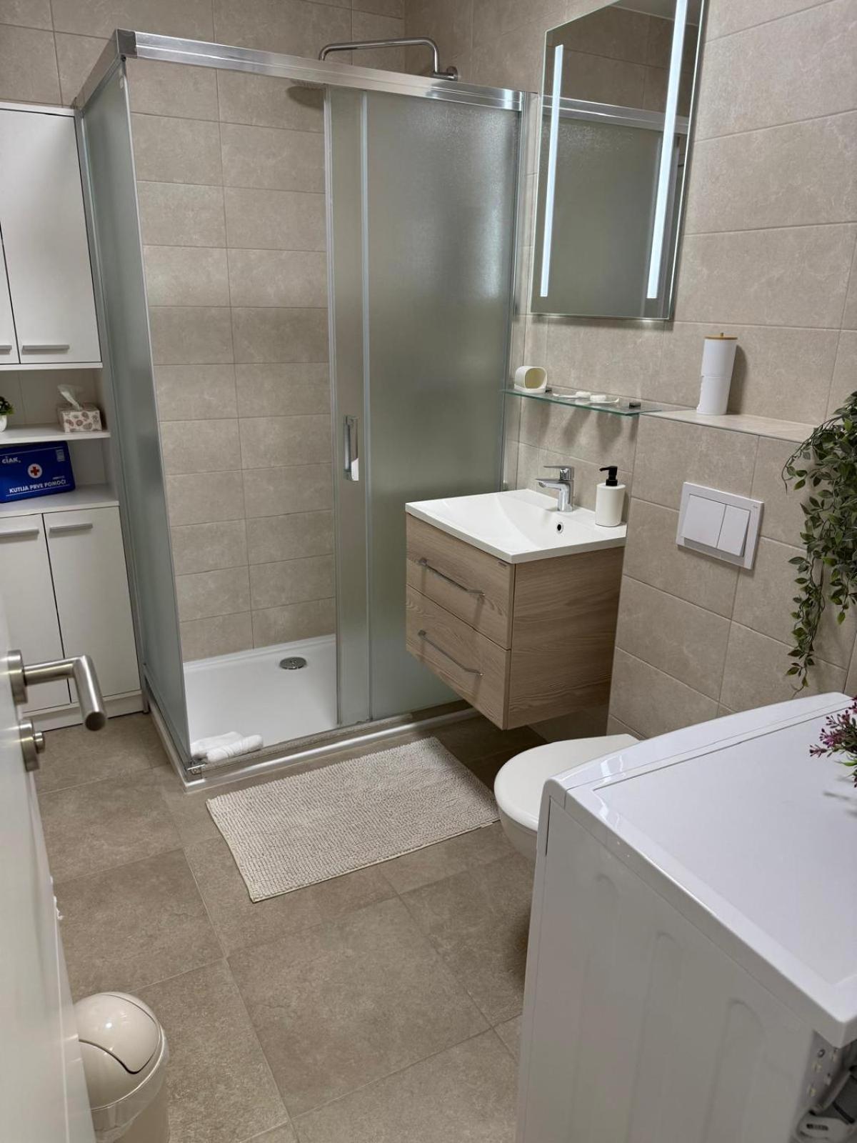 Fiolica Appartement Zaprešić Buitenkant foto