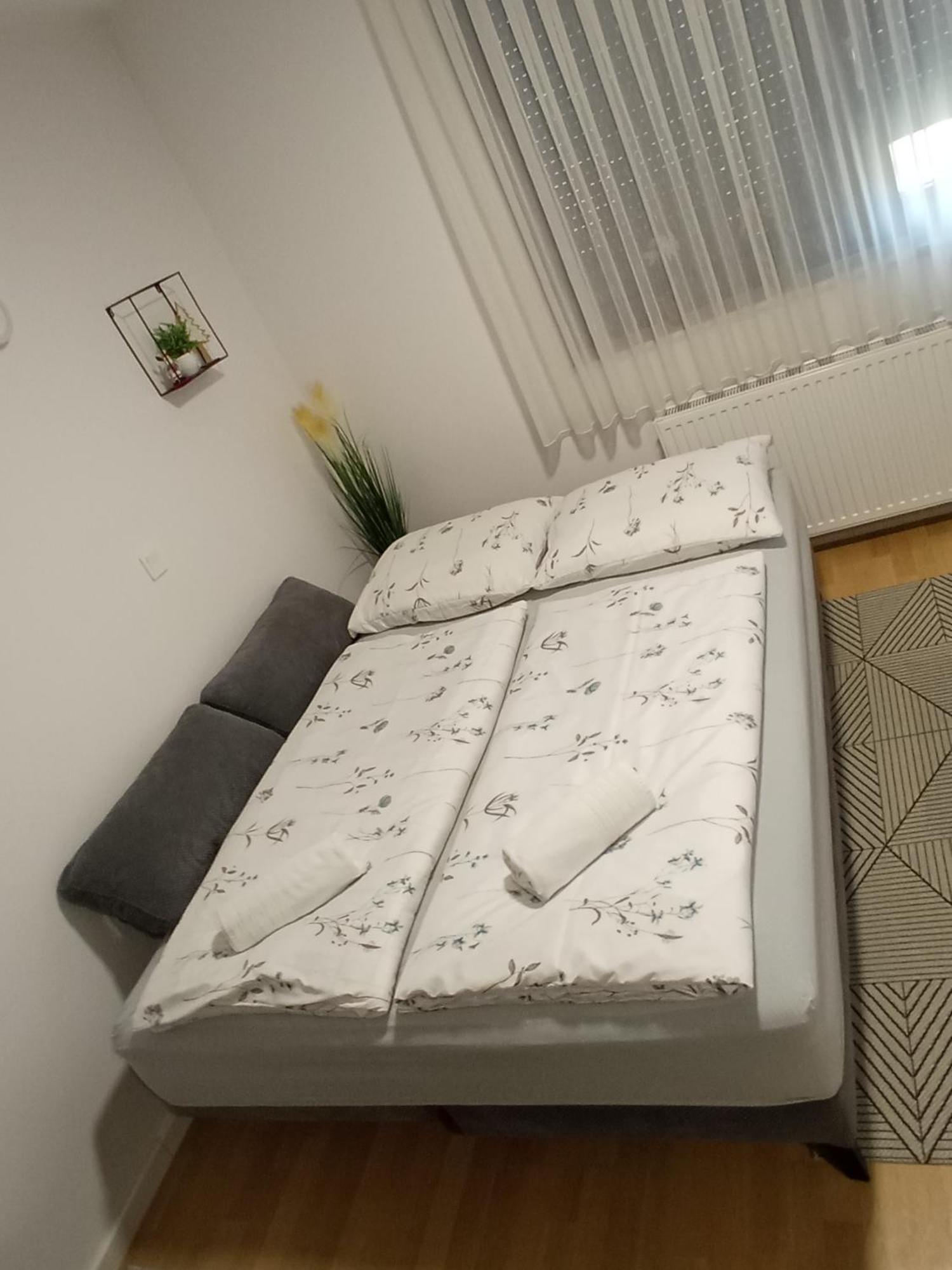 Fiolica Appartement Zaprešić Buitenkant foto